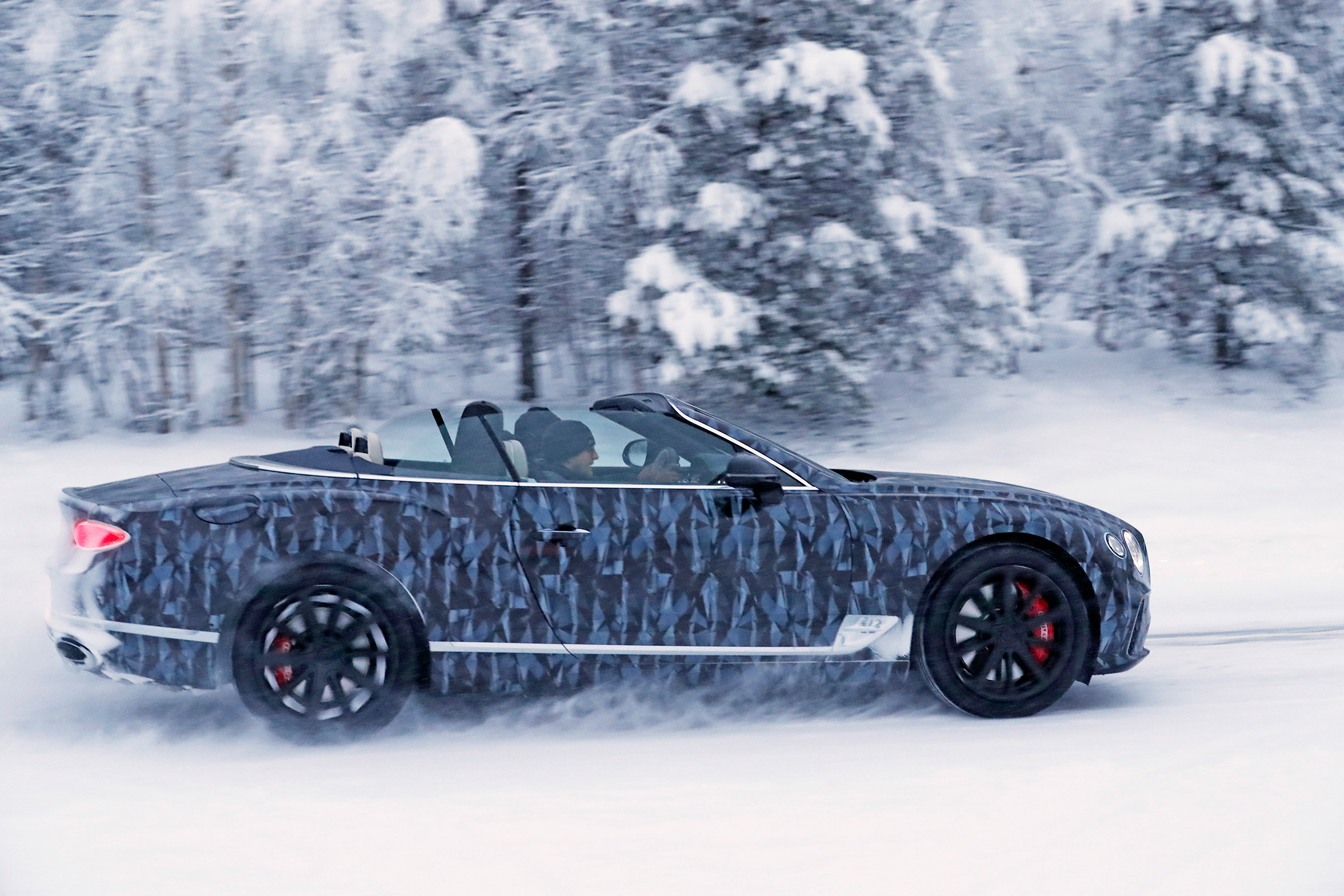 Bentley Continental GTC spies side rear