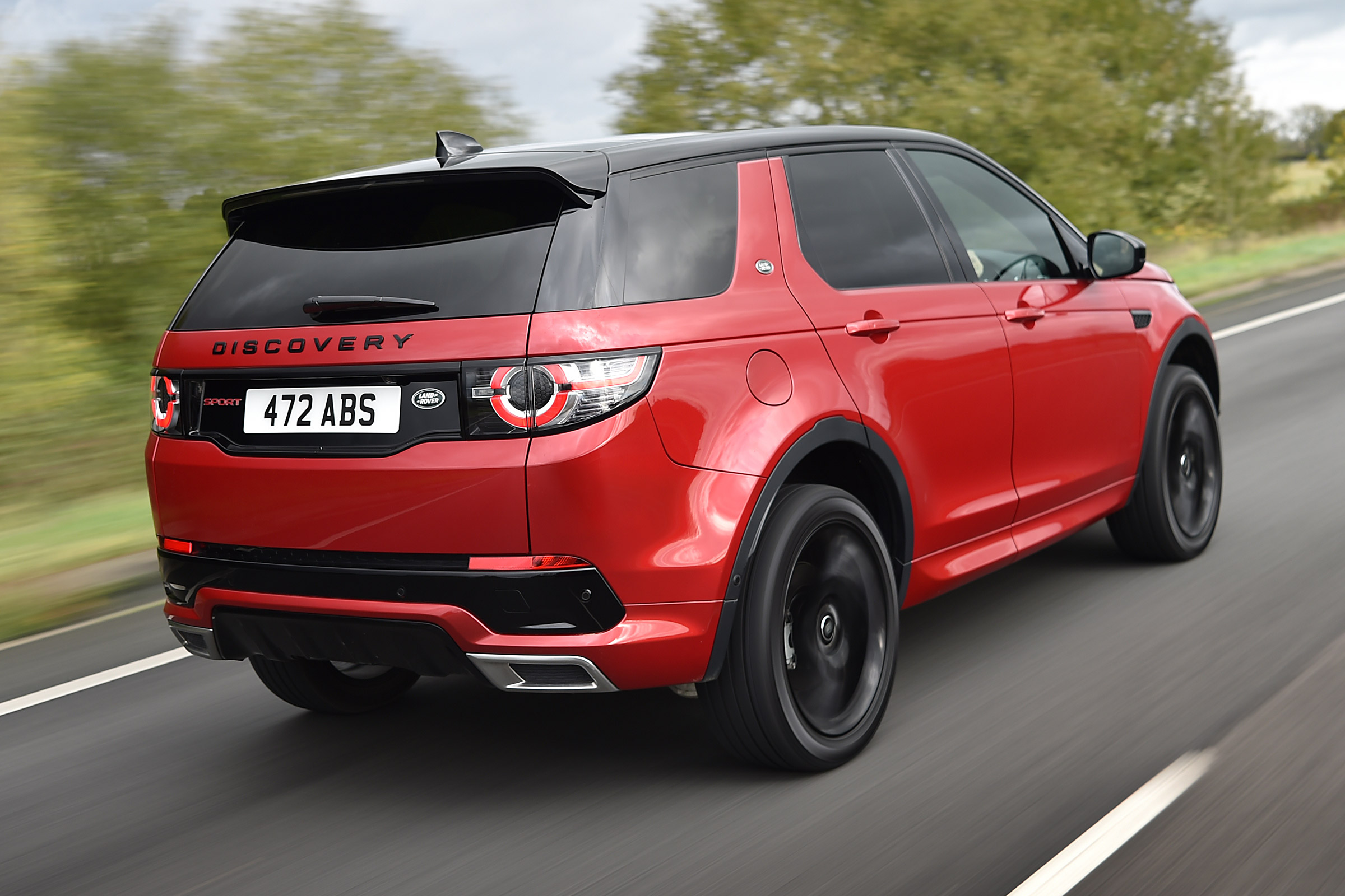 Land Rover Discovery Sport - rear