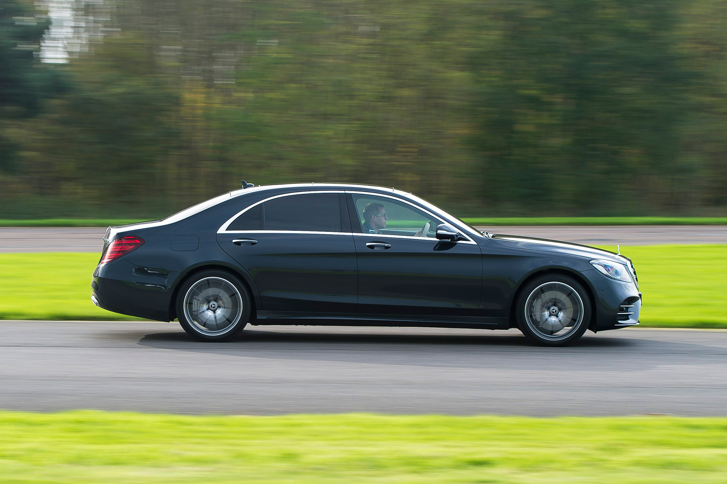 Mercedes S-Class - side