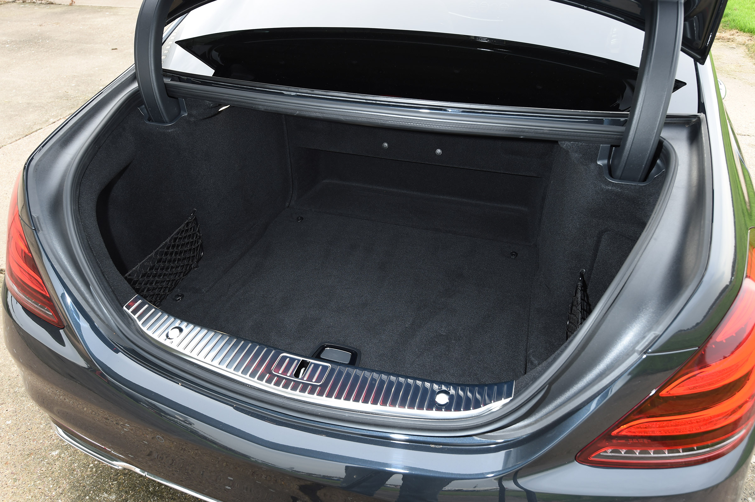 Mercedes S-Class - boot