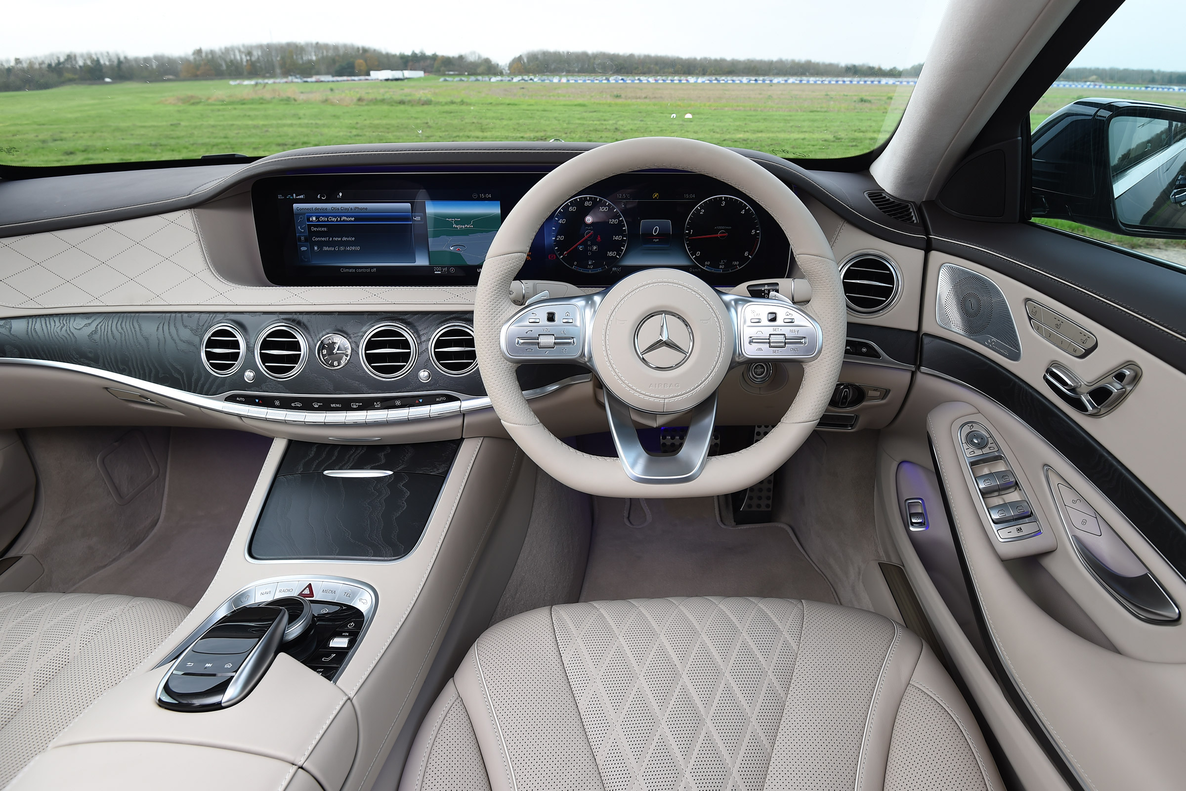 Mercedes S-Class - dash