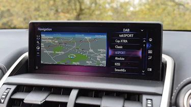Lexus NX 300h - sat-nav