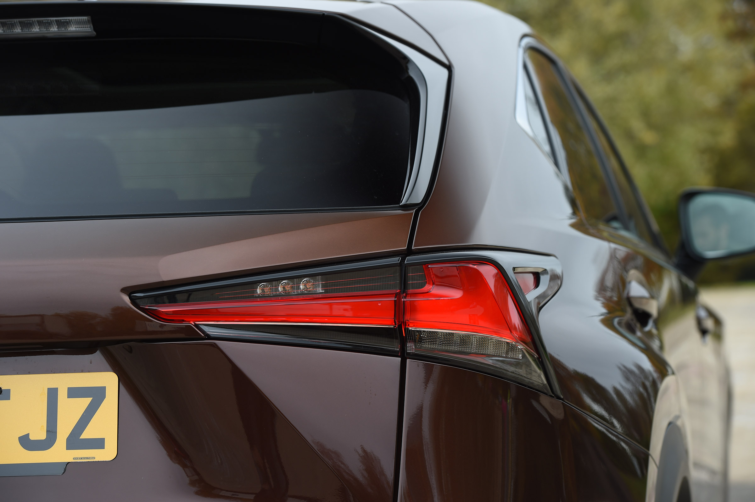 Lexus NX 300h - rear light