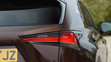 Lexus NX 300h - rear light