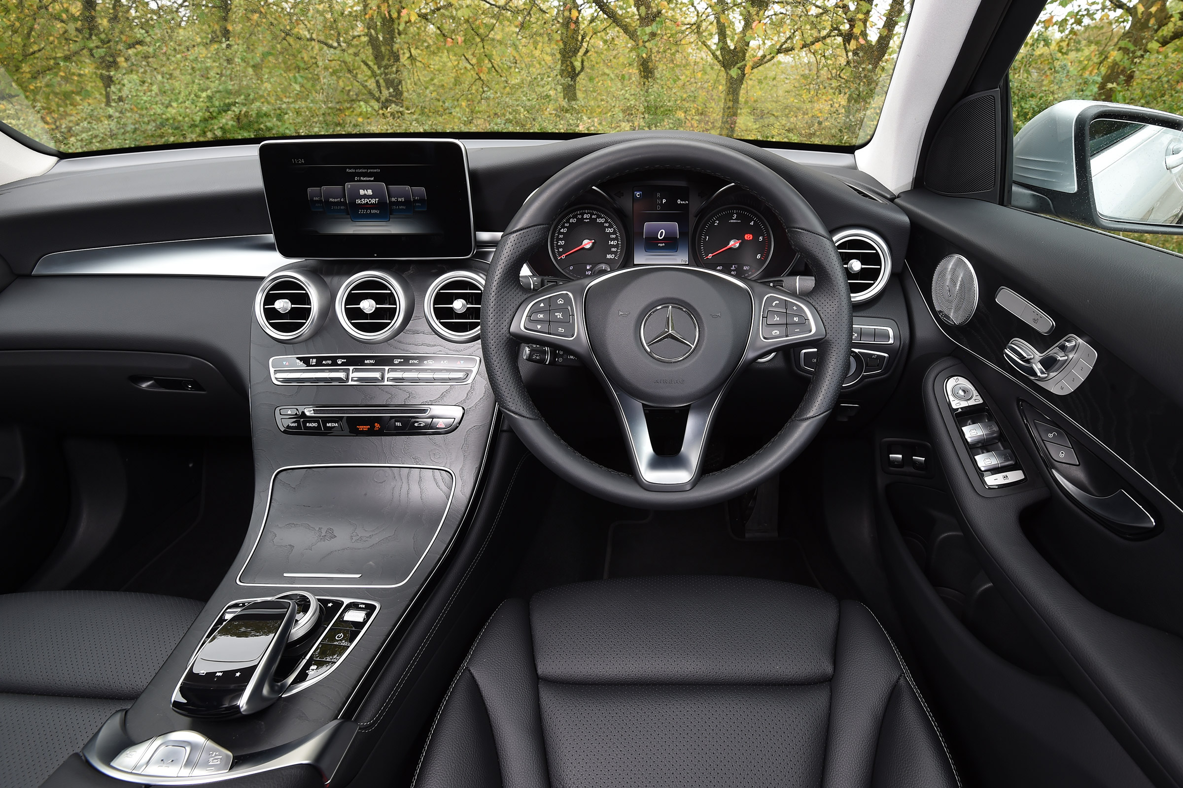 Mercedes GLC - dash