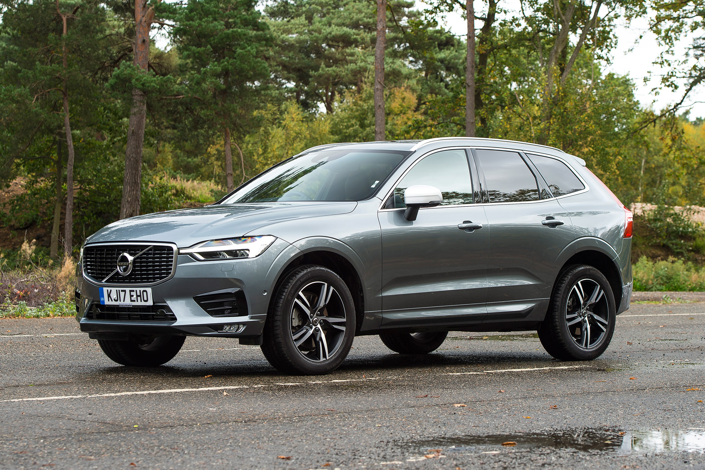 Volvo XC60 - front static