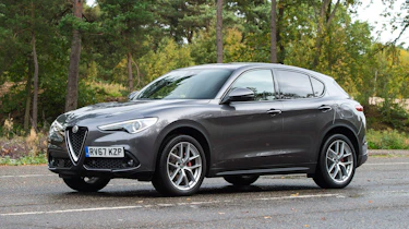 Alfa Romeo Stelvio - front static