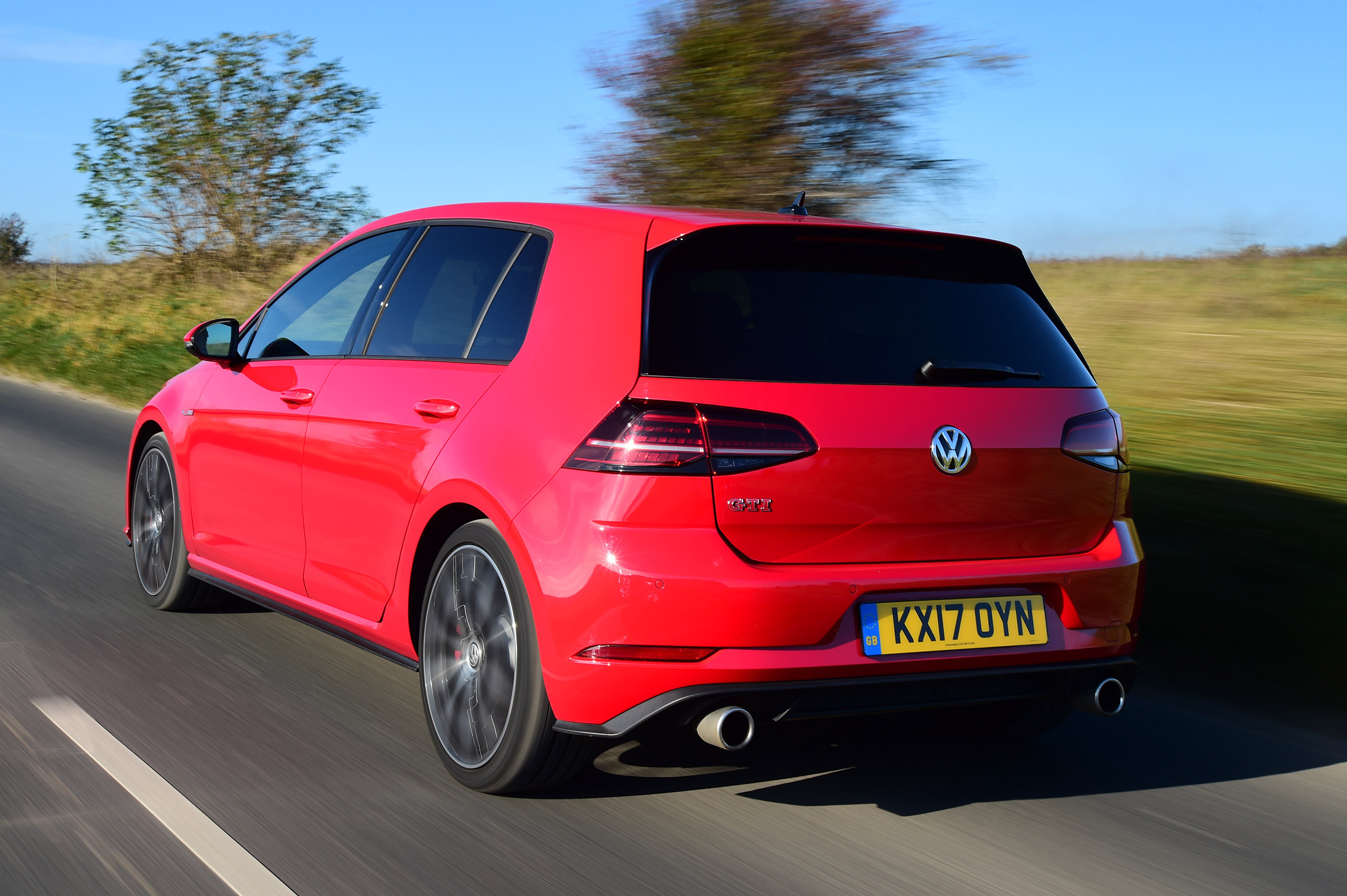 Volkswagen Golf GTI Performance Pack - rear tracking