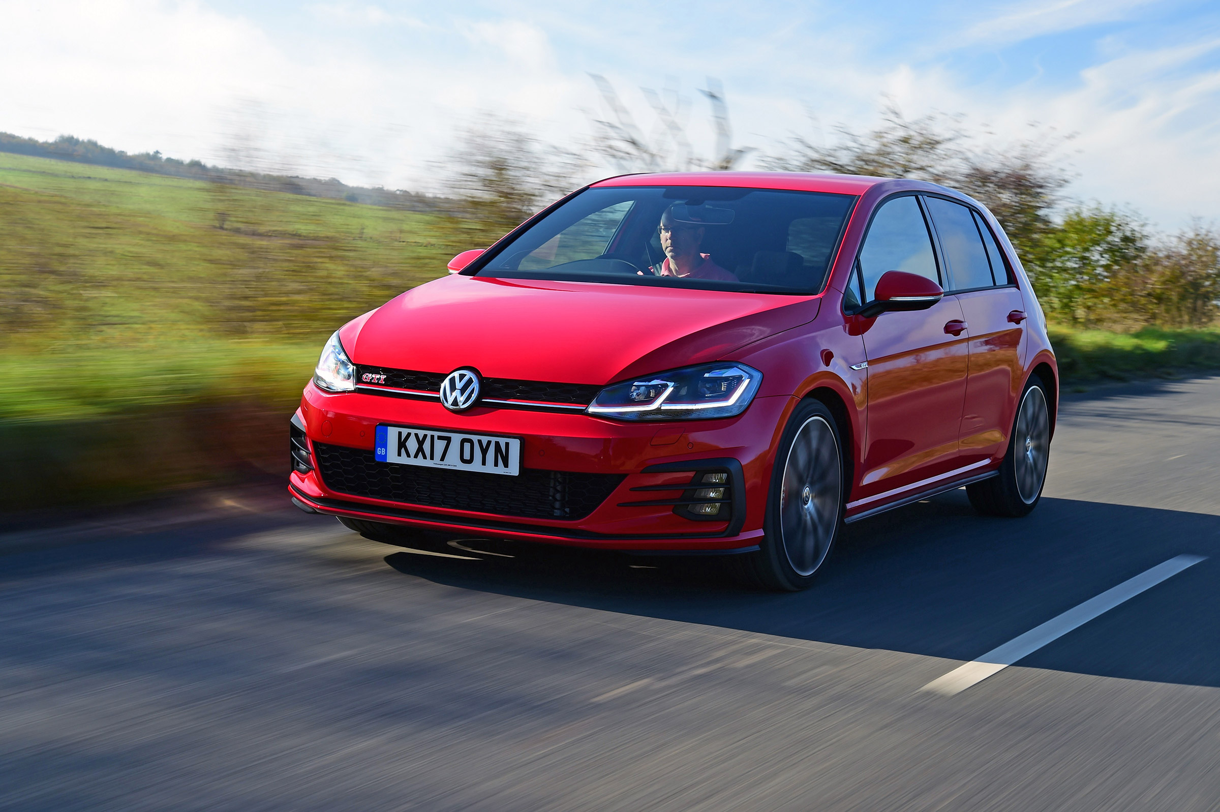 Volkswagen Golf GTI Performance Pack - front tracking