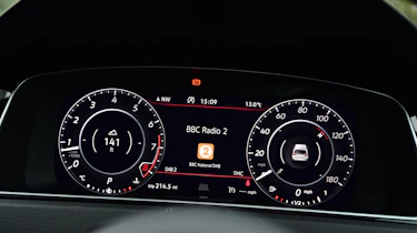 Volkswagen Golf GTI Performance Pack - dials