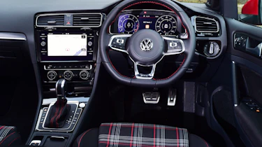 Volkswagen Golf GTI Performance Pack - dash