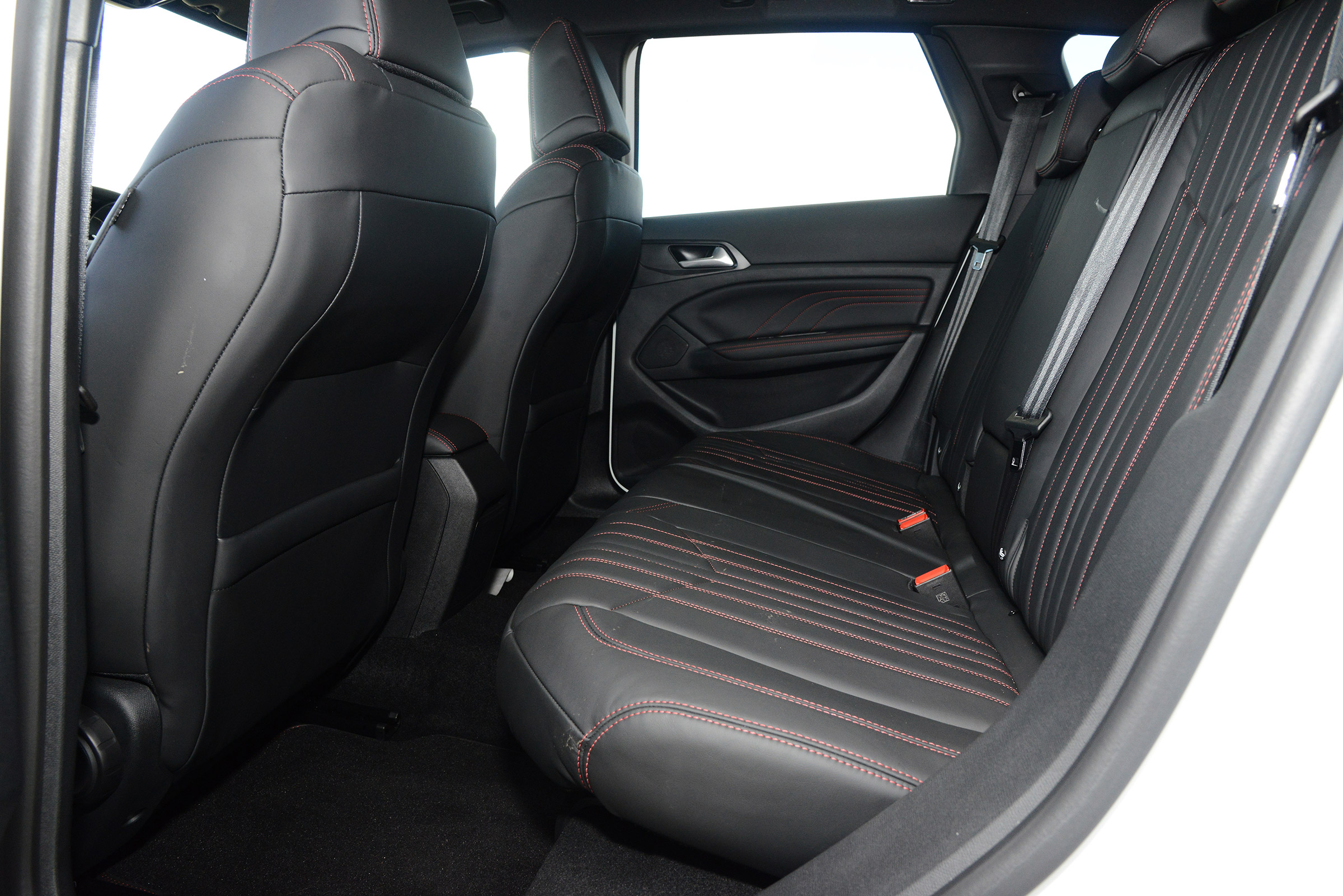 Peugeot 308 SW - rear seats