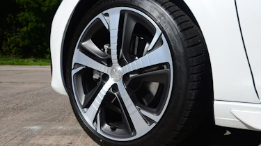 Peugeot 308 SW - wheel