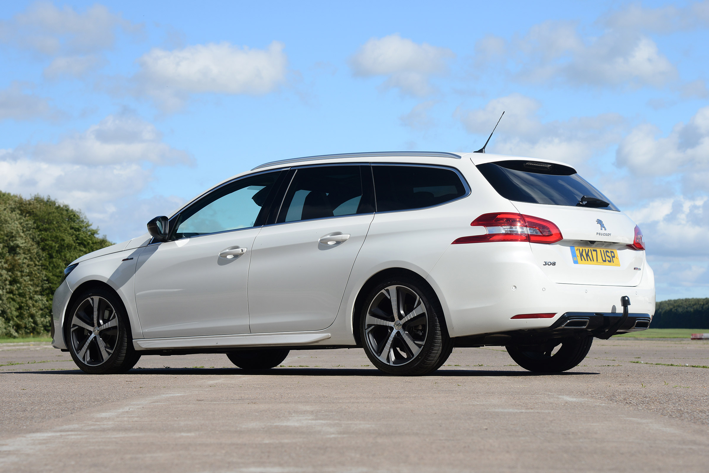 Peugeot 308 SW - rear static