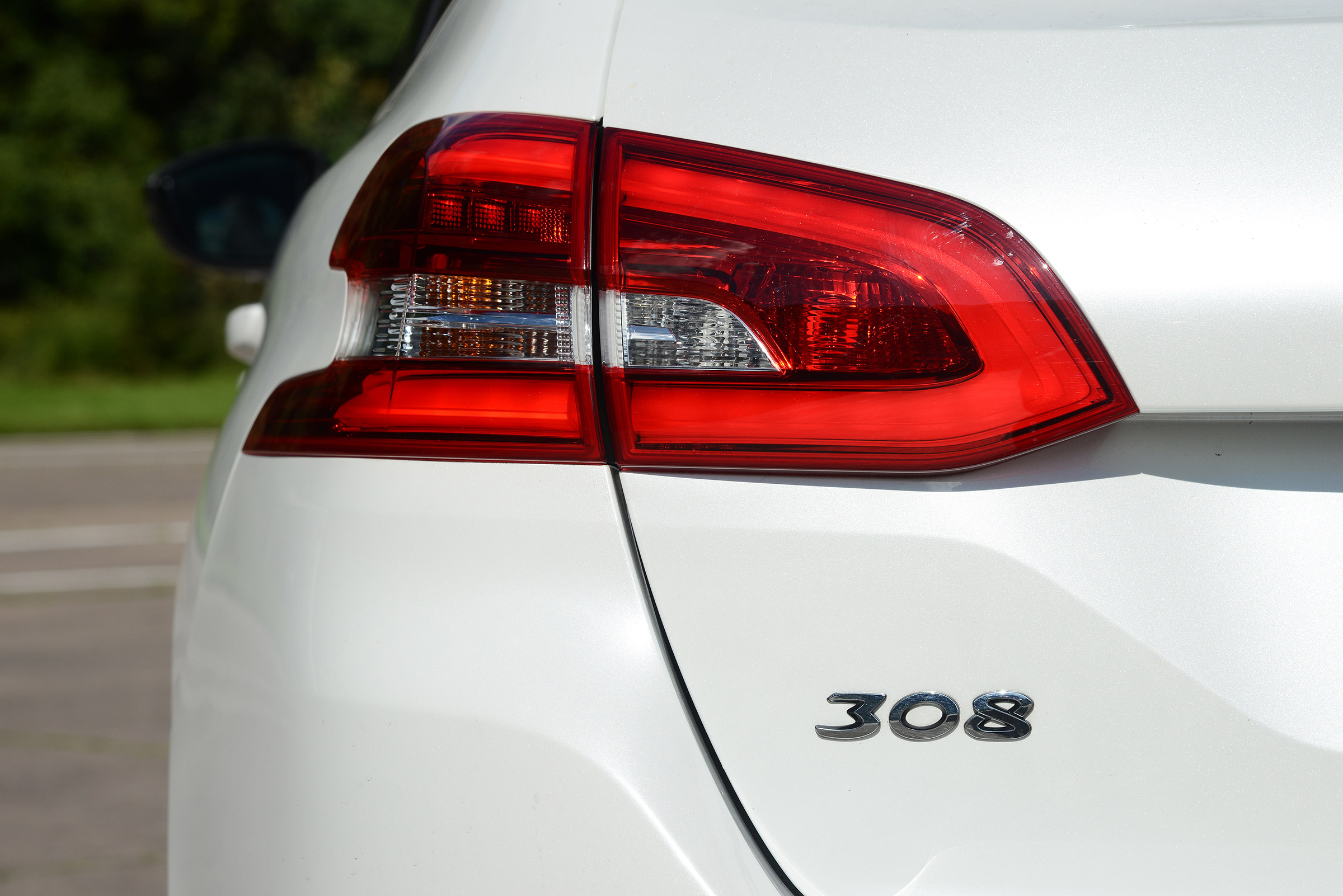 Peugeot 308 SW - 308 badge