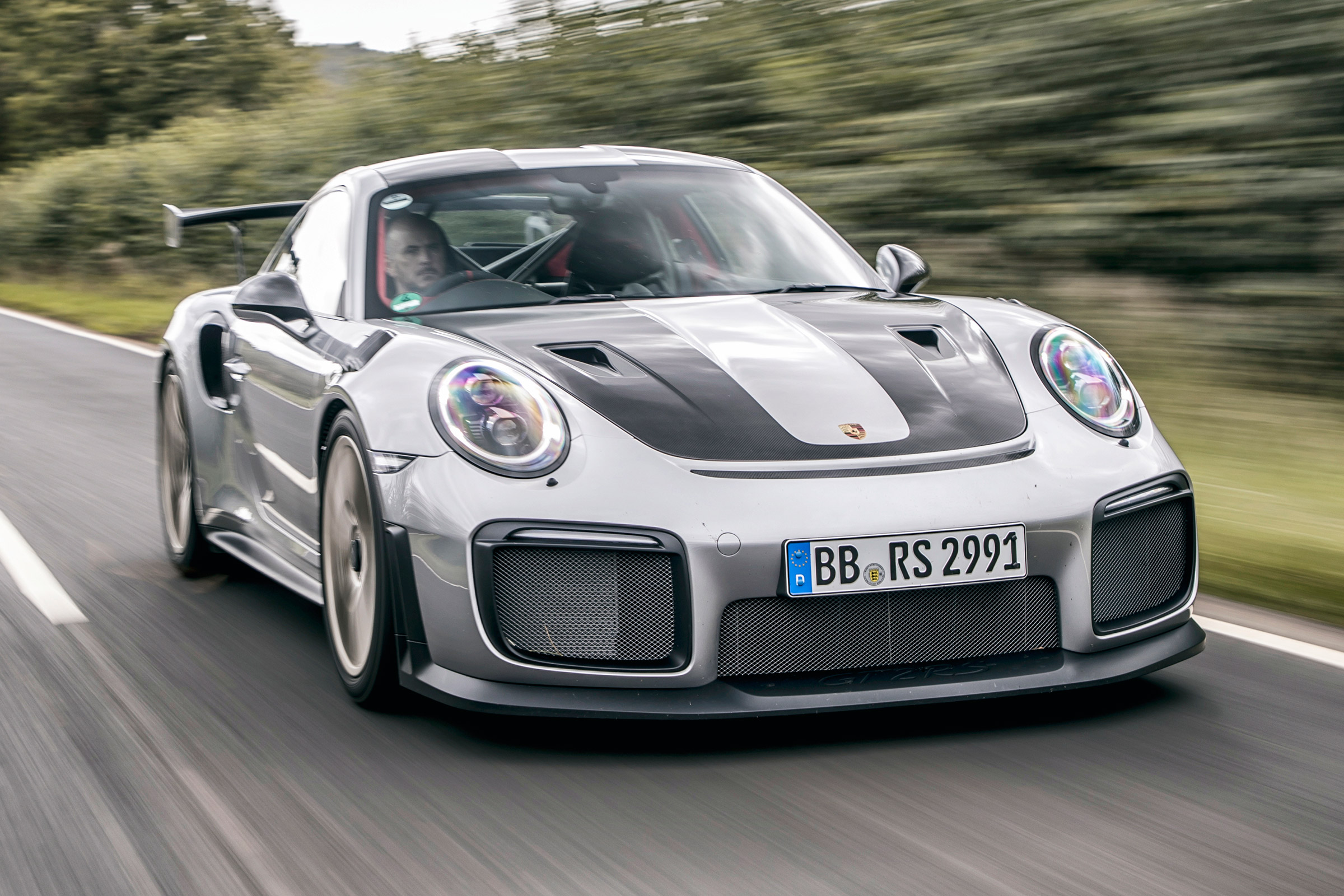 Porsche 911 GT2 RS - front