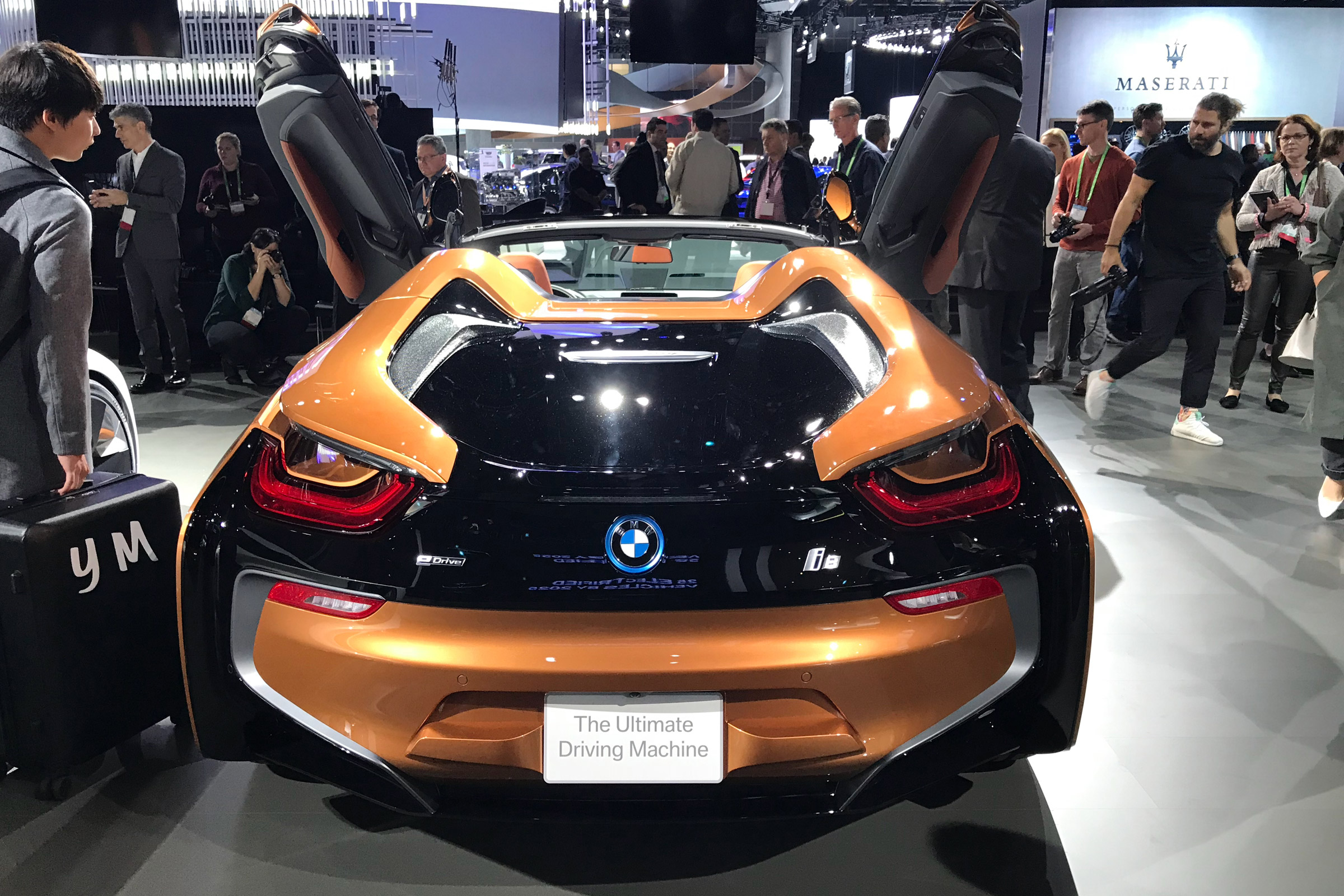 BMW i8 Roadster LA show pics
