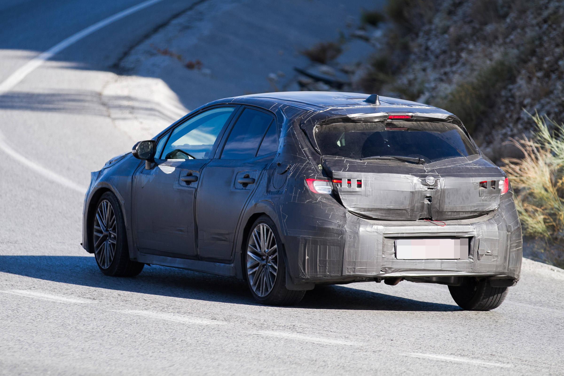 New Toyota Auris spied rear 3/4