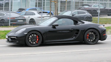 Porsche 718 Boxster Spyder - side