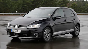 Volkswagen Golf MHEV - front