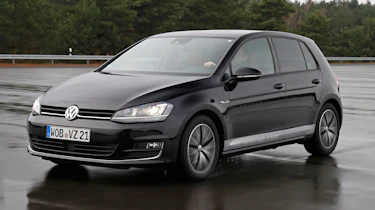 Volkswagen Golf MHEV - front