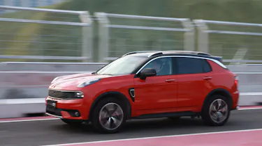 New Lynk & Co 01