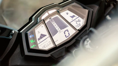 Yamaha YZF-R125 instruments