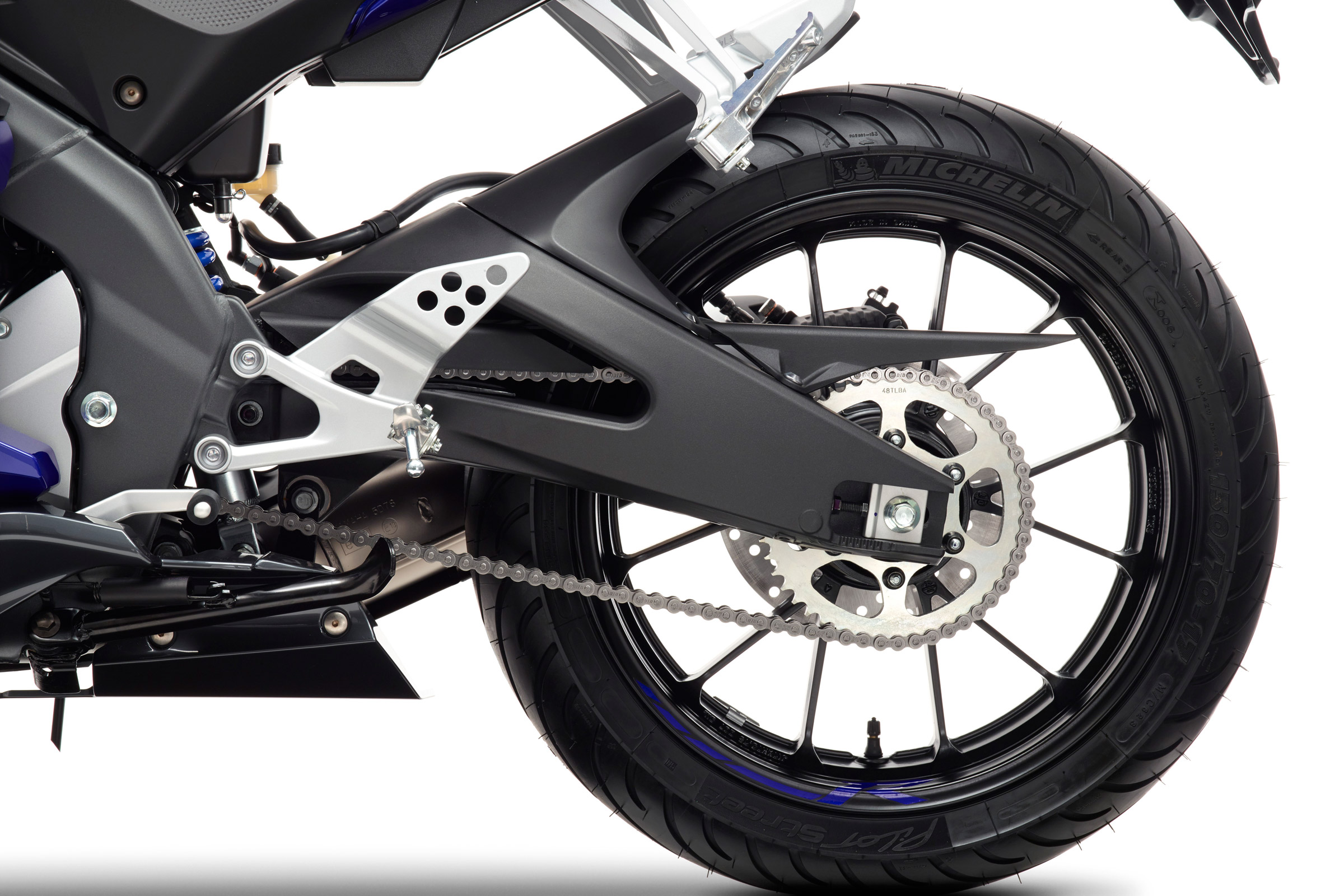 Yamaha YZF-R125 rear wheel