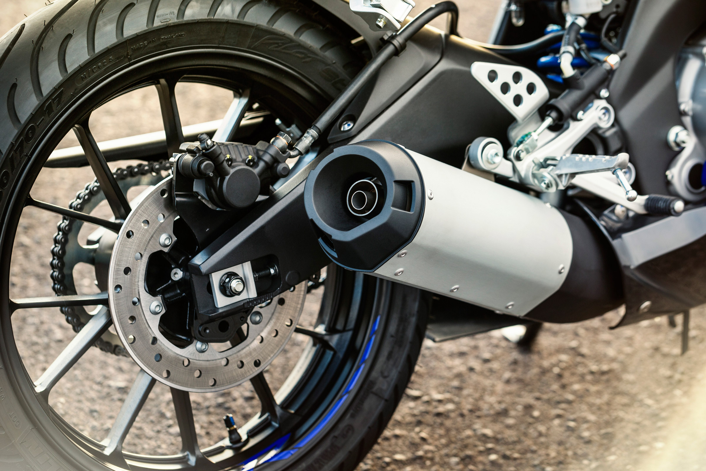 Yamaha YZF-R125 brakes