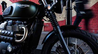 Triumph Street Scrambler review - front suspension