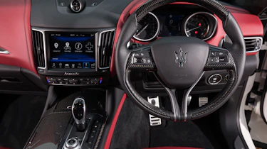 Maserati Levante S - steering wheel