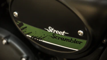 Triumph Street Scrambler review - fuel tank logo