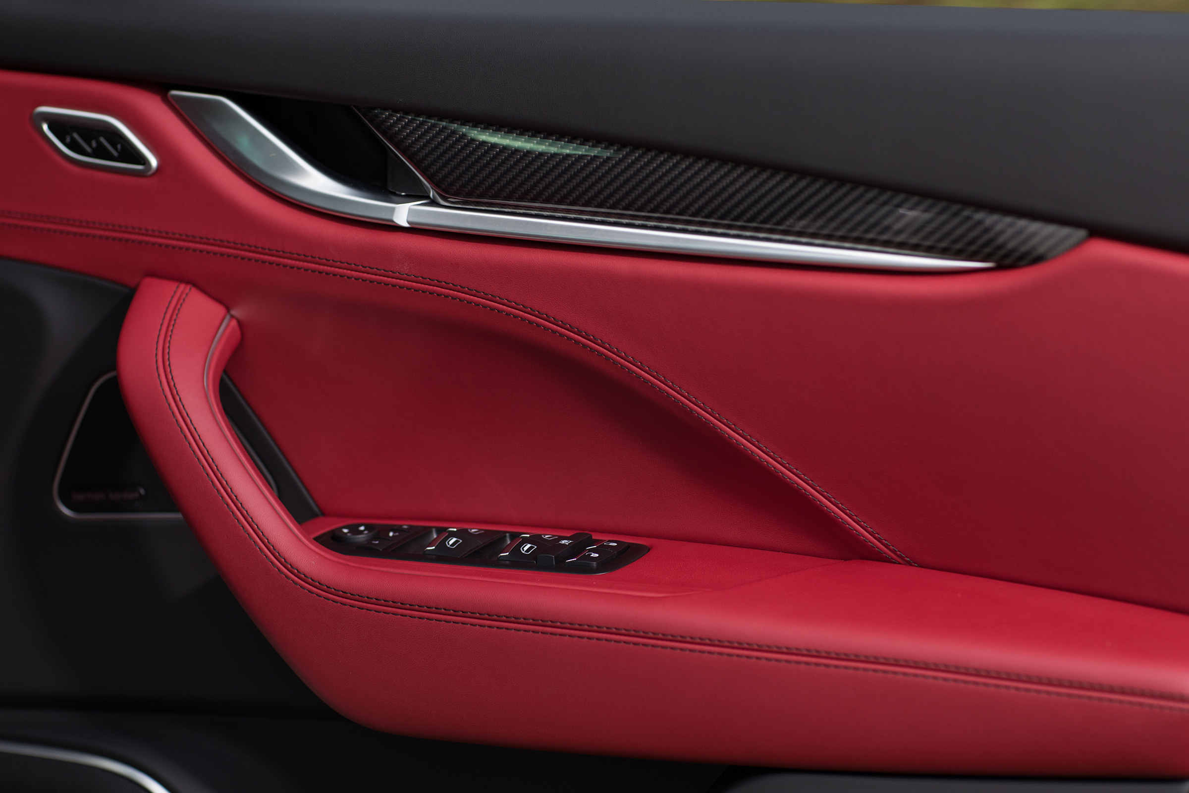 Maserati Levante S - interior