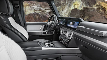 Mercedes G-Class - front seats