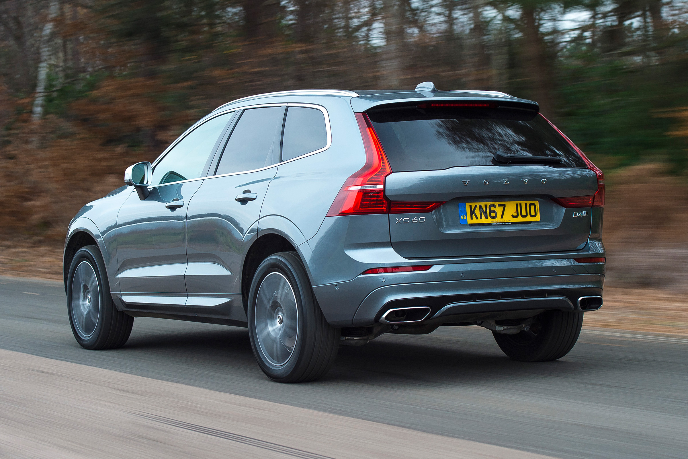 Volvo XC60 - rear