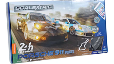 Best Scalextric and slot car sets 2017/2018 - Scalextric ARC Air 24H Le Mans Porsche 911
