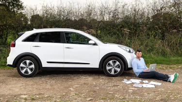 Kia Niro - side