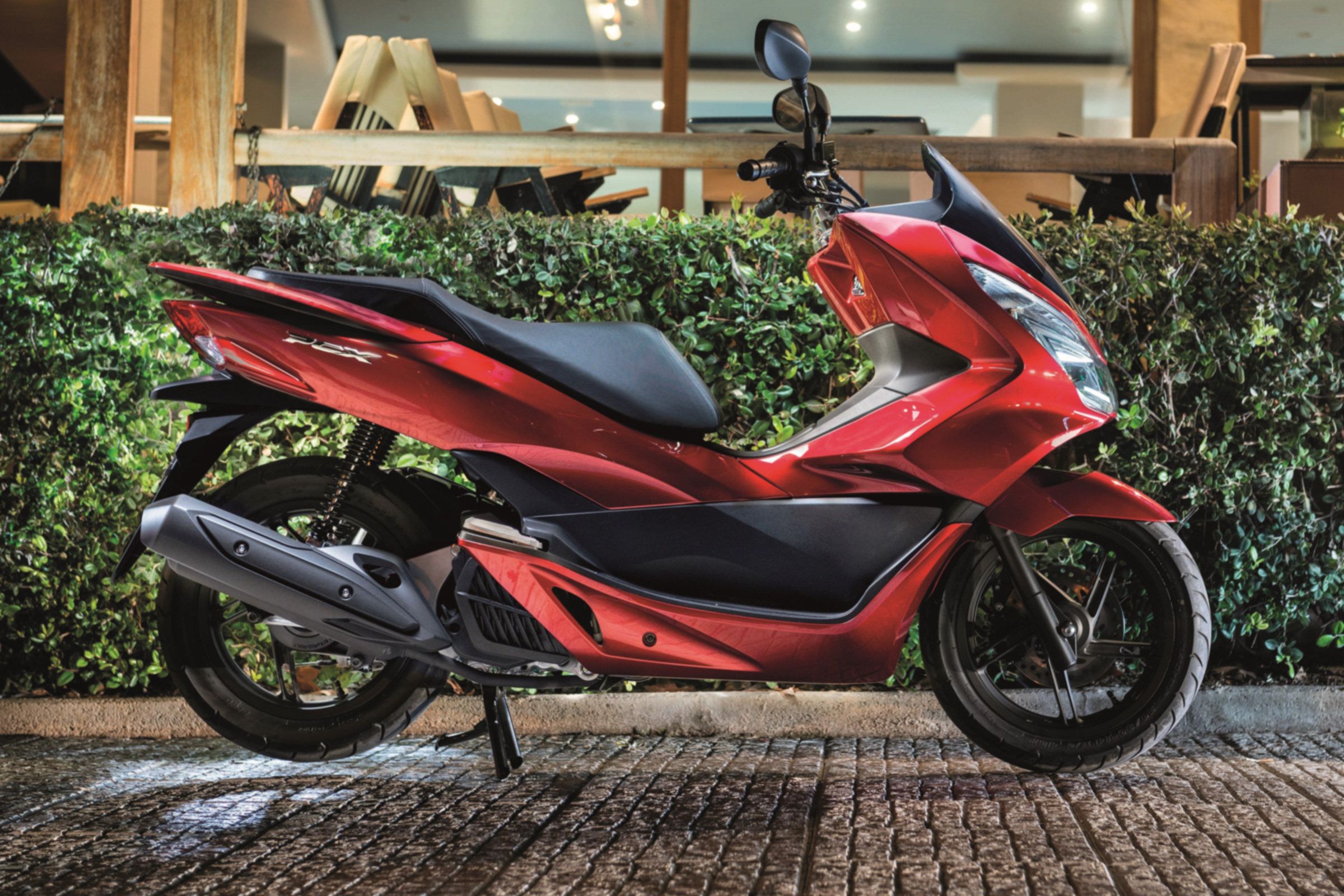 Honda PCX 125 review - red side profile