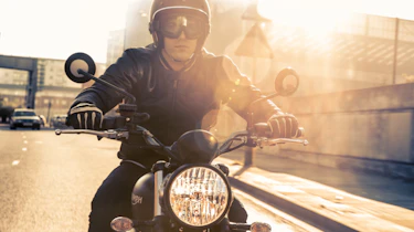 Triumph Street Scrambler review - front headlamp