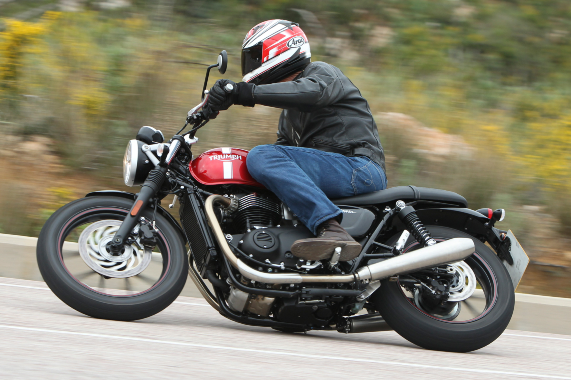 Triumph Street Twin review - corner