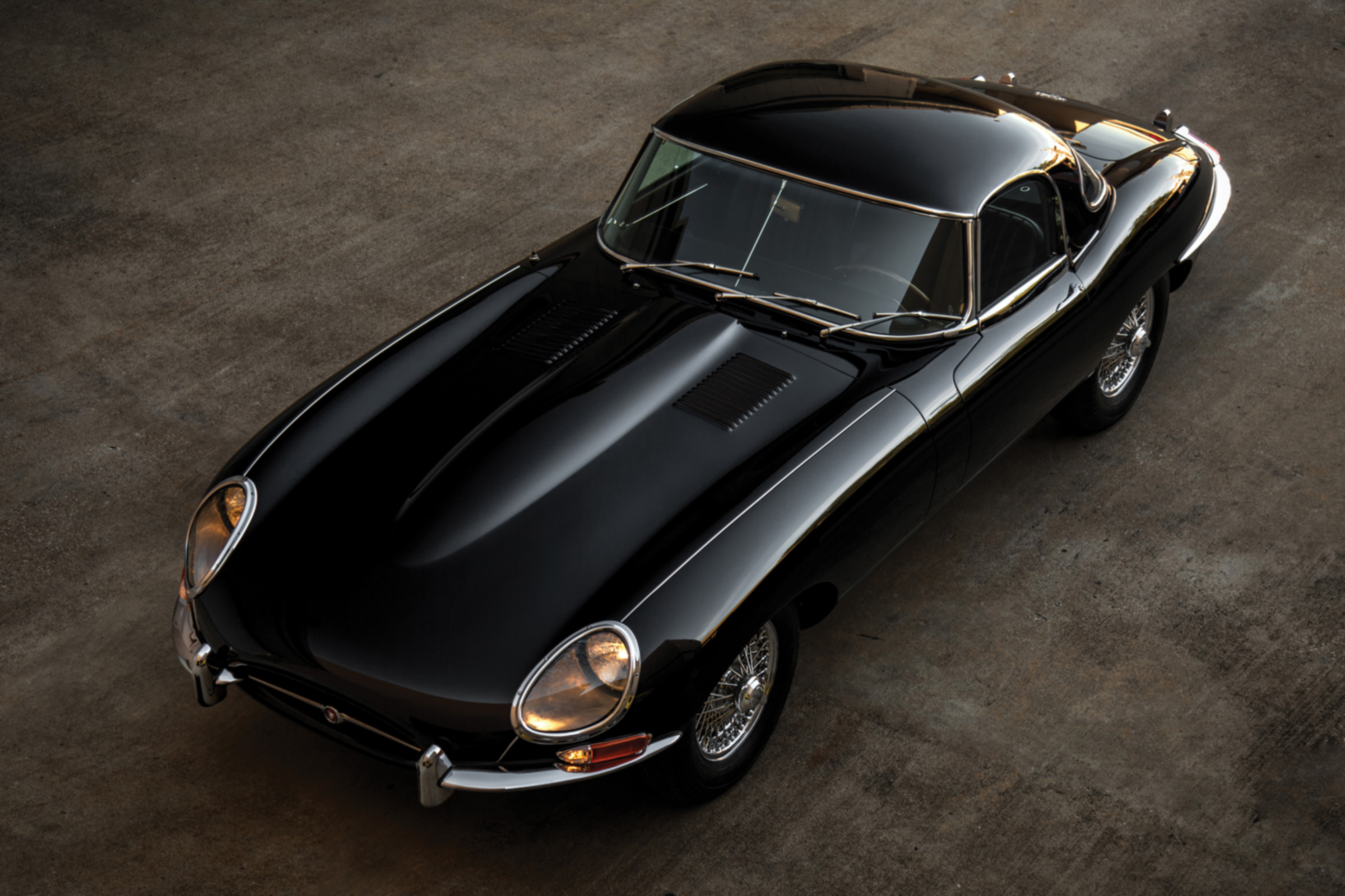 Cool cars: the top 10 coolest cars - Jaguar E-Type front