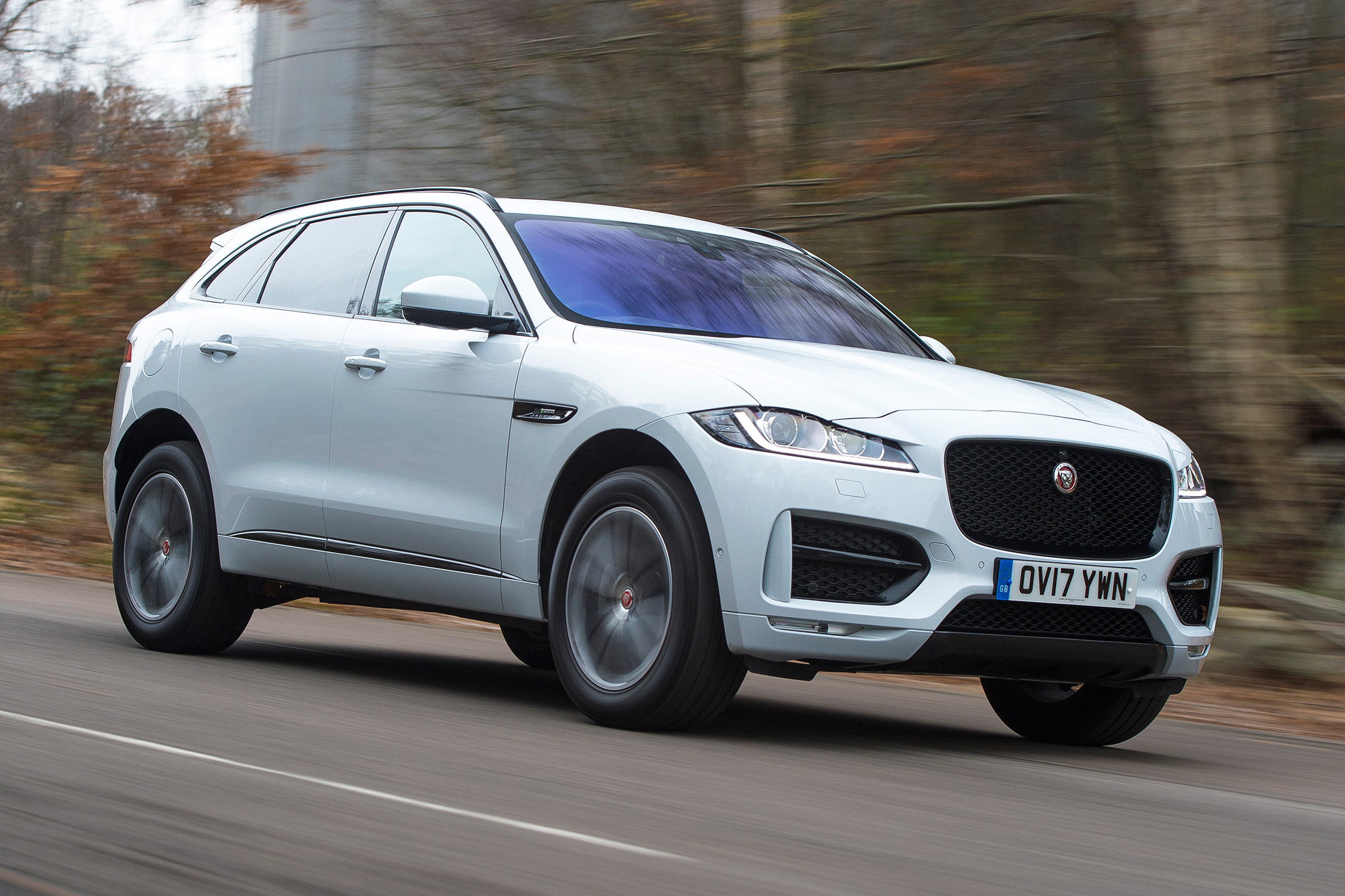 Jaguar F-Pace - front