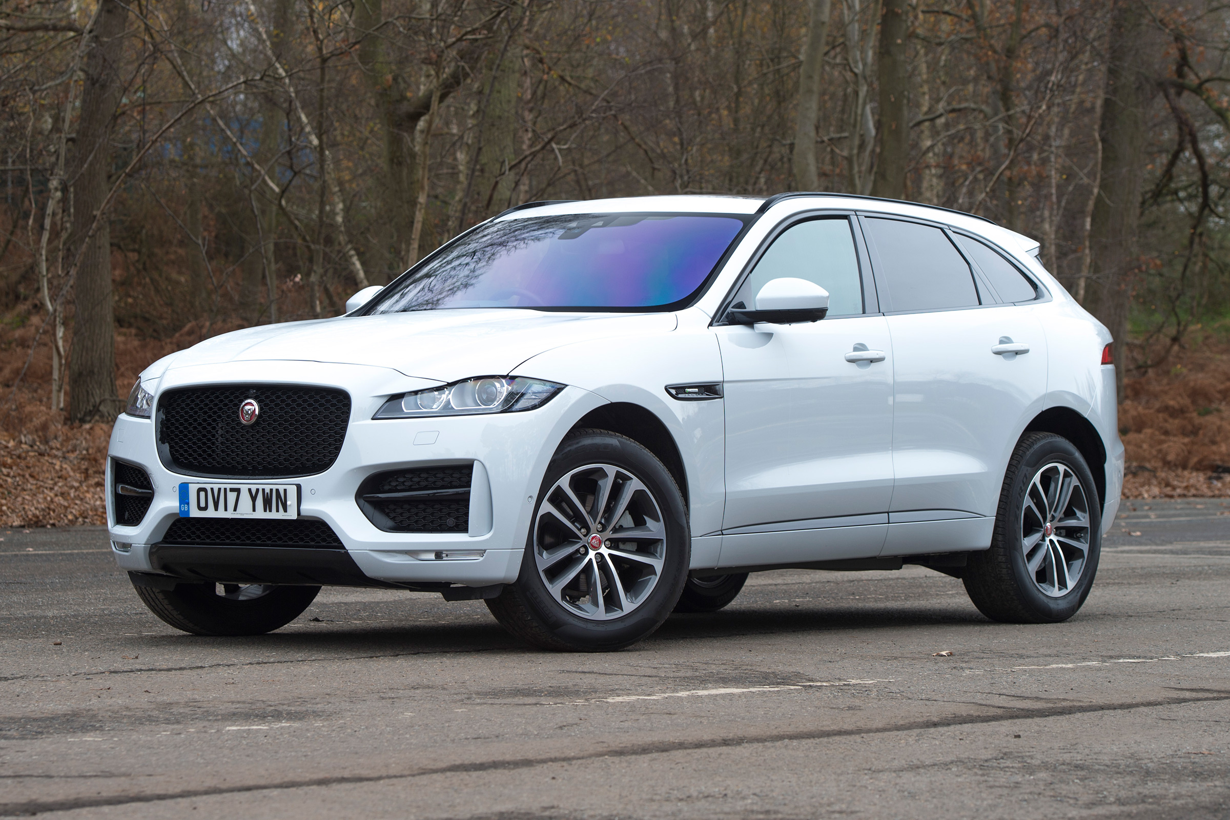 Jaguar F-Pace - front
