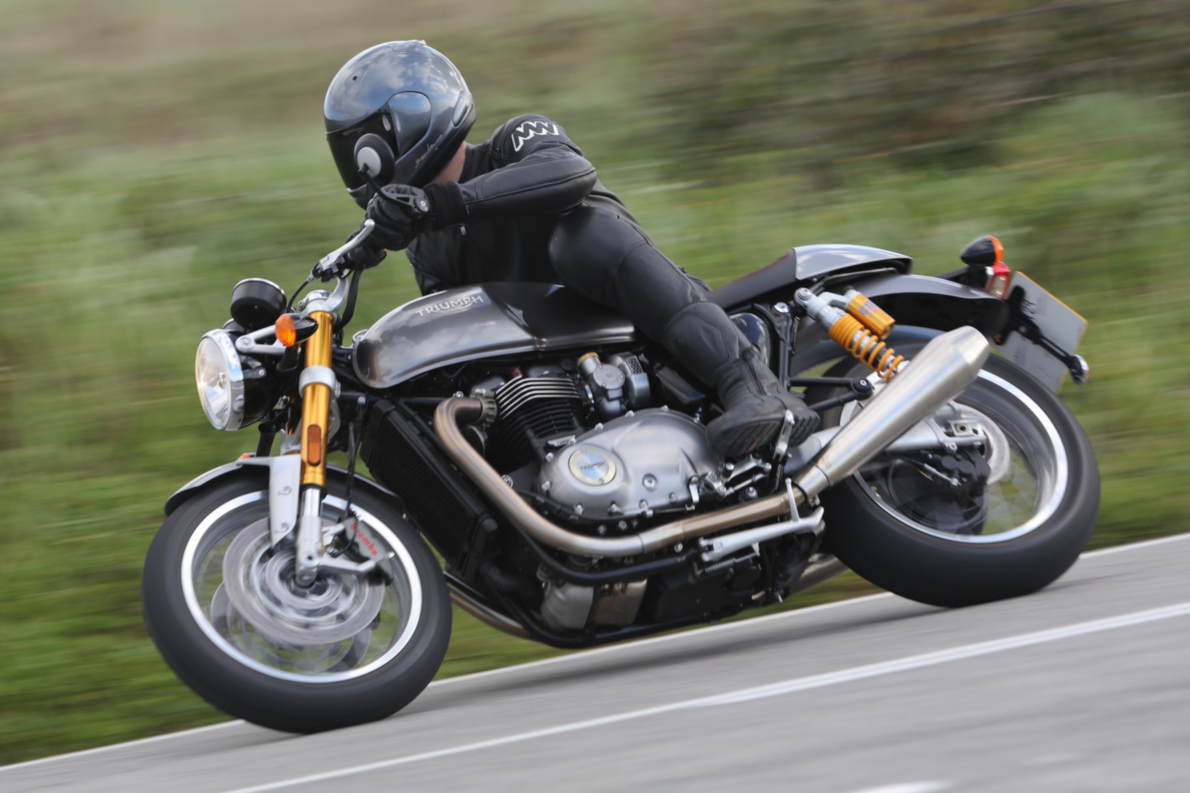 Triumph Thruxton R review - side 