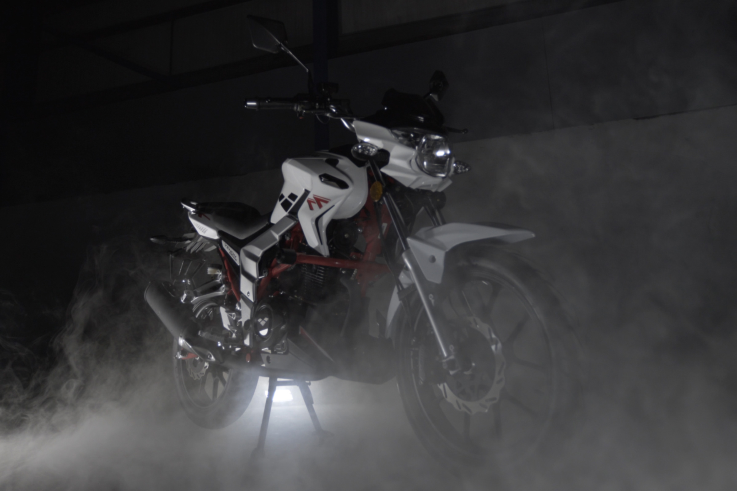 Lexmoto Venom review - dramatic