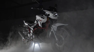Lexmoto Venom review - dramatic