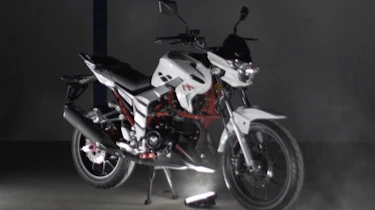 Lexmoto Venom review - spot lit