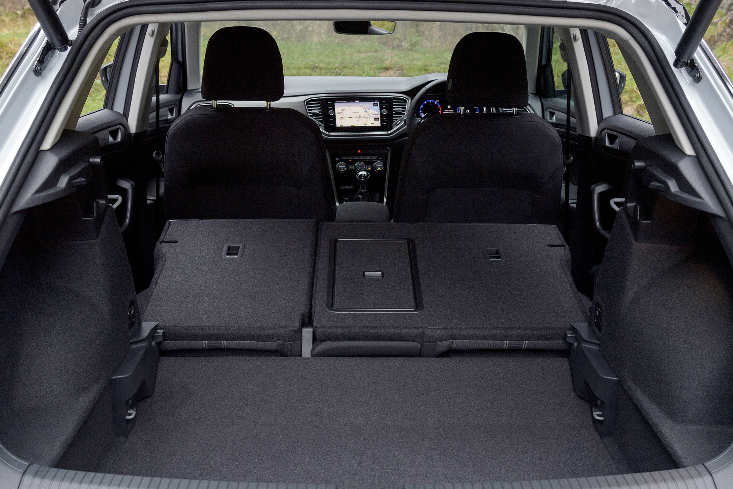Volkswagen T-Roc - boot seats down