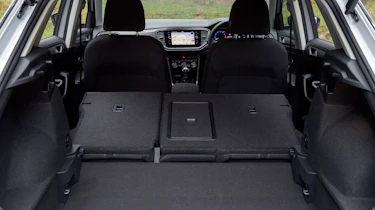 Volkswagen T-Roc - boot seats down