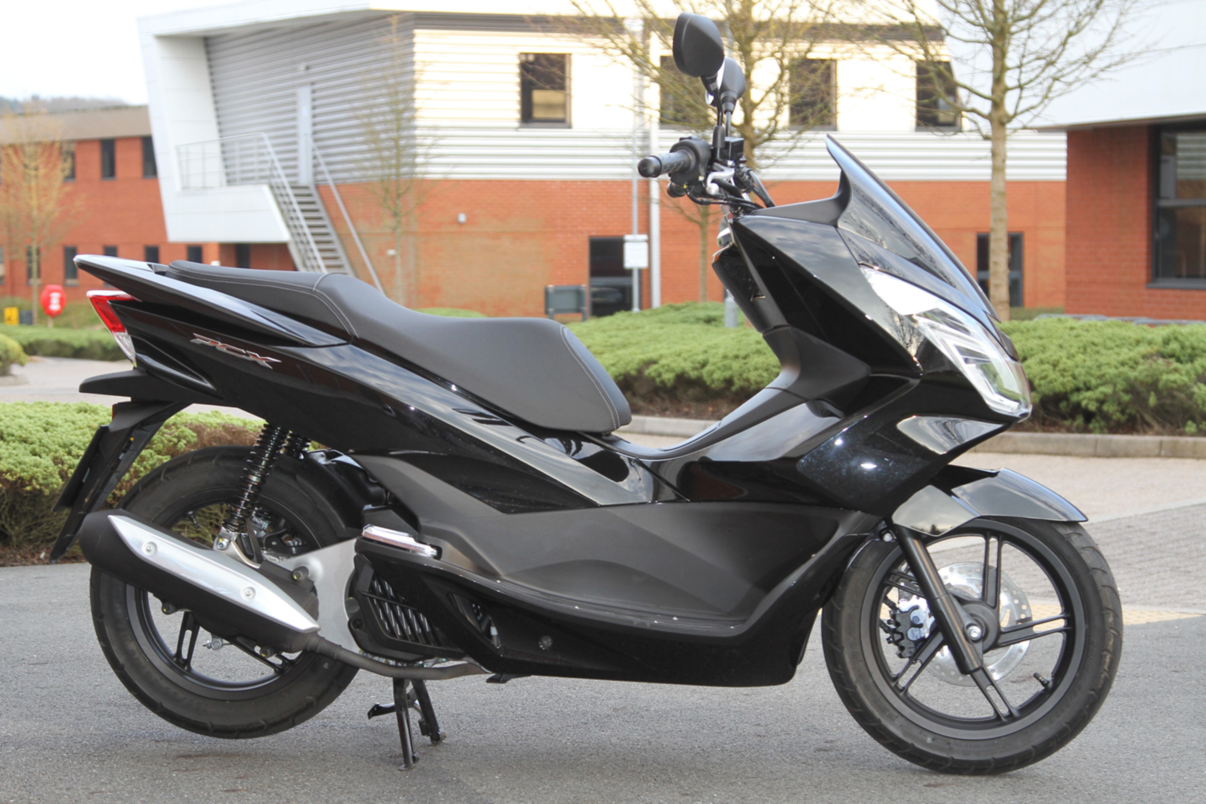 Honda PCX 125 review - black side profile